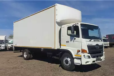 Truck HINO 500 1627 8 TON VAN BODY MANUAL 2018