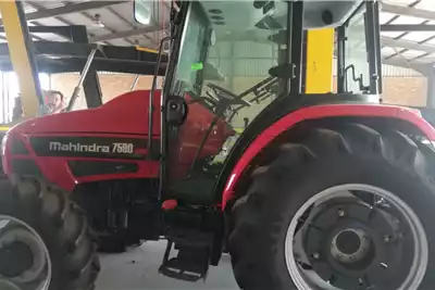 Tractors New Mahindra 7590 4wd Cab Tractors