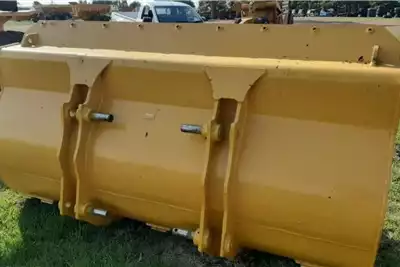 CAT Attachments 966C Front End Loader Bucket for sale by Dirtworx | Truck & Trailer Marketplace
