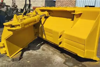 CAT Attachments 972H Front End Loader Rock Side Dump Bucket for sale by Dirtworx | Truck & Trailer Marketplace