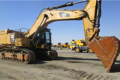 Caterpillar Excavators 374FL 2015 for sale by Dura Equipment Sales | Truck & Trailer Marketplace