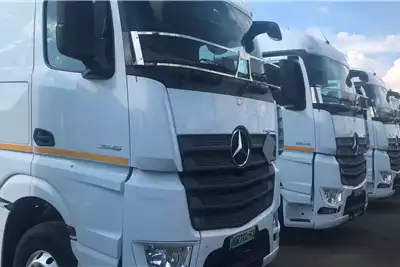 Truck Tractors 2018 Mercedes Benz 2645 Actros 2018
