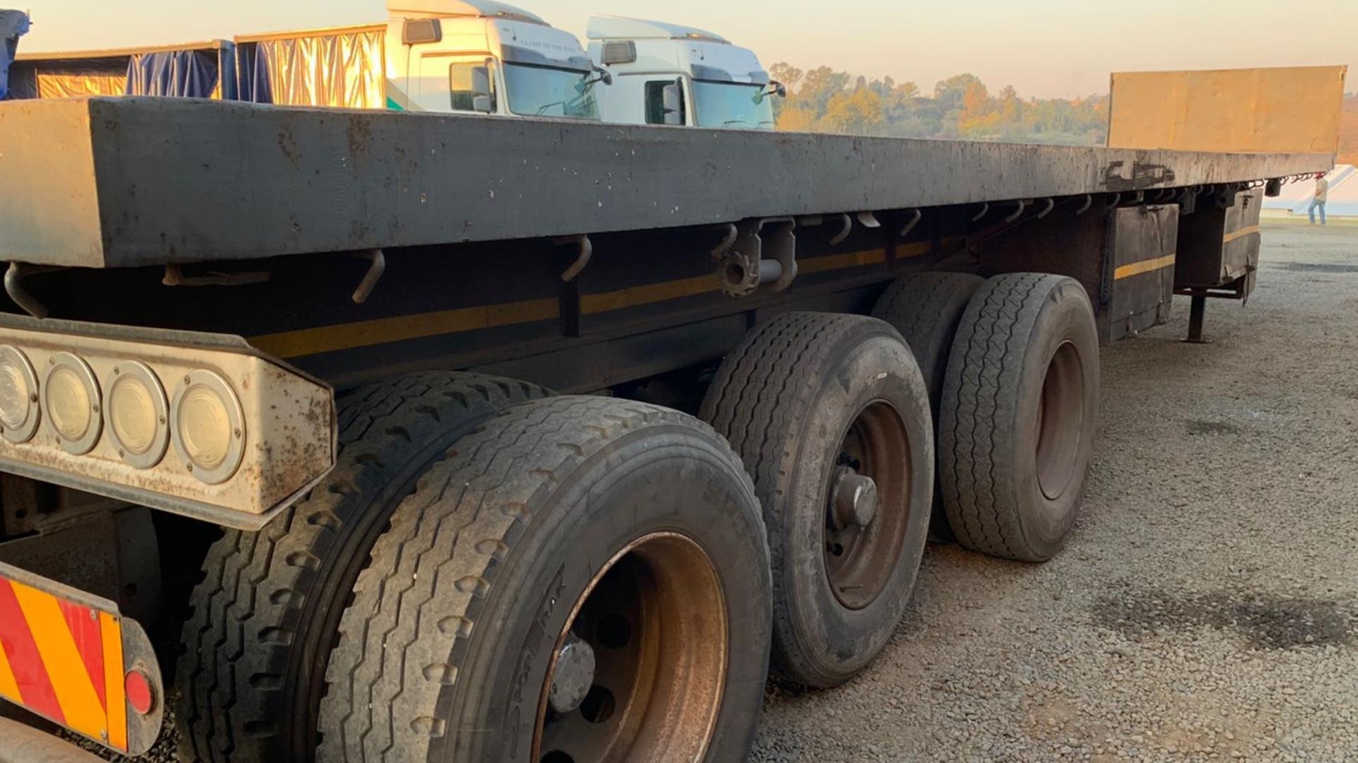 Hendred Trailers 2003 Hendred 13m Tri Axle 2003 for sale by Truck and Plant Connection | Truck & Trailer Marketplaces