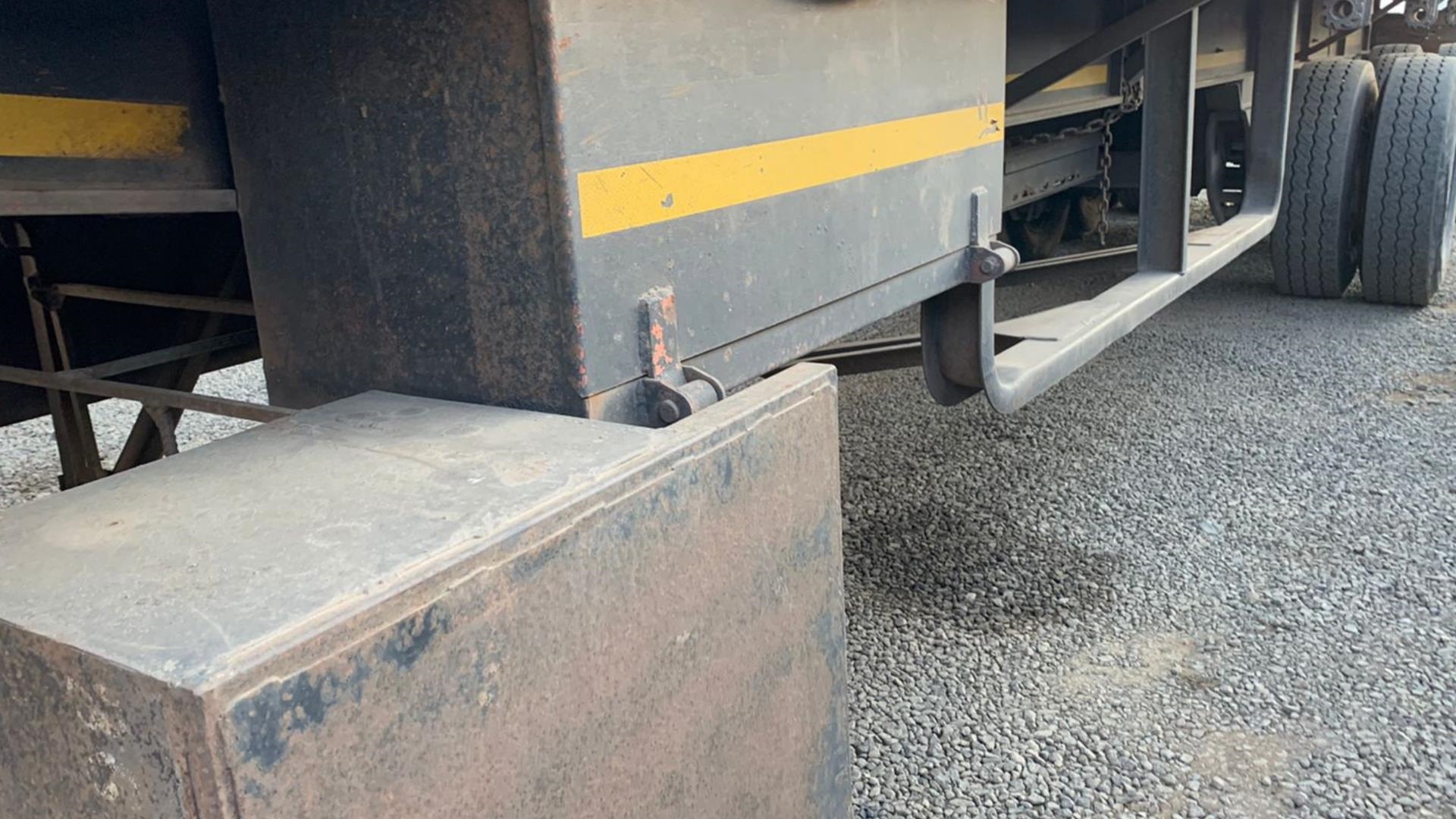 Hendred Trailers 2003 Hendred 13m Tri Axle 2003 for sale by Truck and Plant Connection | Truck & Trailer Marketplaces