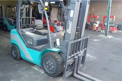 Forklifts Baoli 2.5 ton diesel forklift KB25 2016