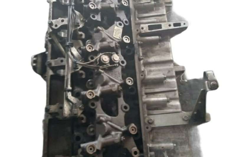 Hino Chassis cab trucks HINO 700 CYLINDER HEAD 2007 for sale by Lehlaba Trucks Parts Centre   | Truck & Trailer Marketplace