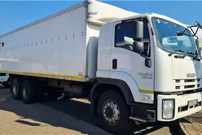 Box Trucks Isuzu FVM 1200 Van Body used truck for sale 2018