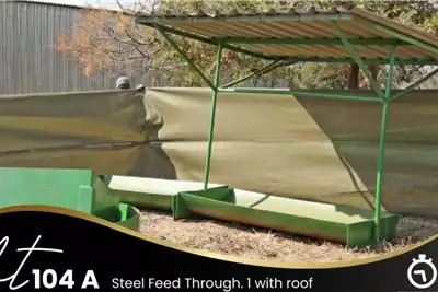 Feed Wagons Steel Feed Through with Roof