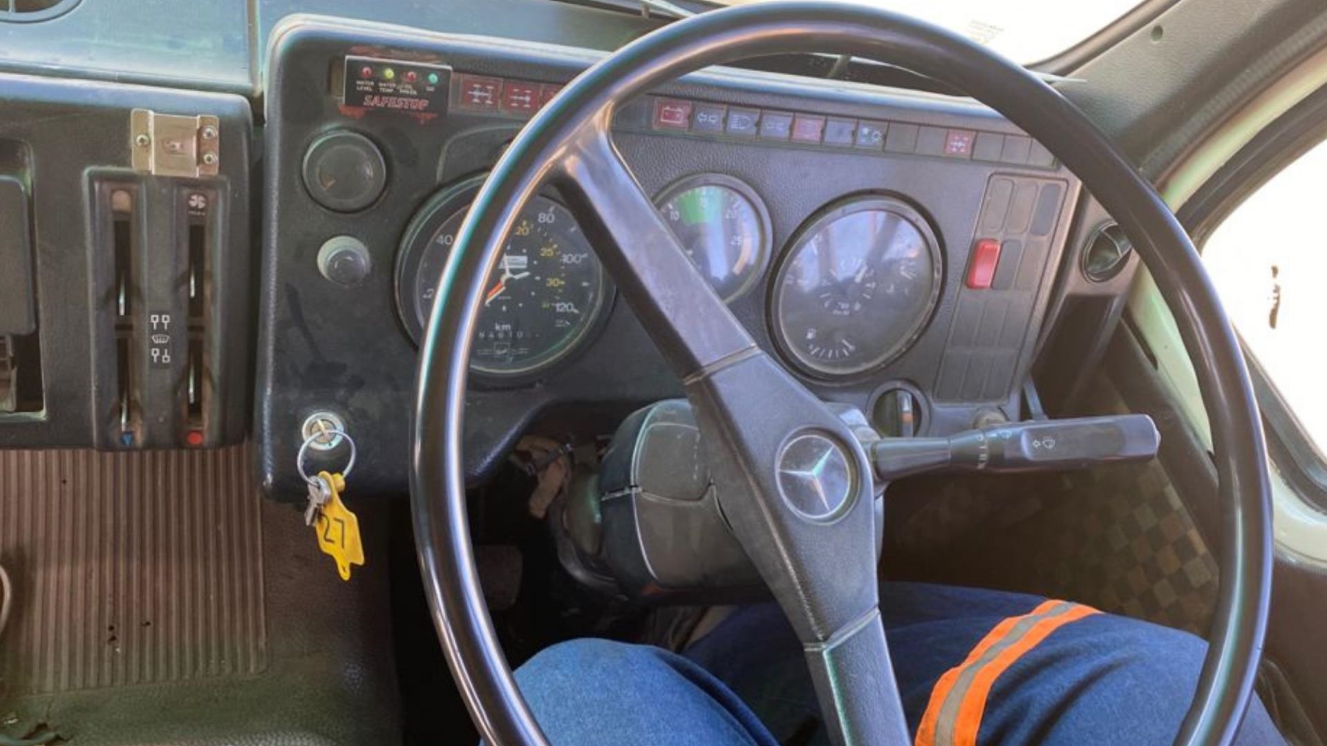 Mercedes Benz Truck tractors 1987 Mercedes Benz V Series 1987 for sale by Truck and Plant Connection | Truck & Trailer Marketplaces