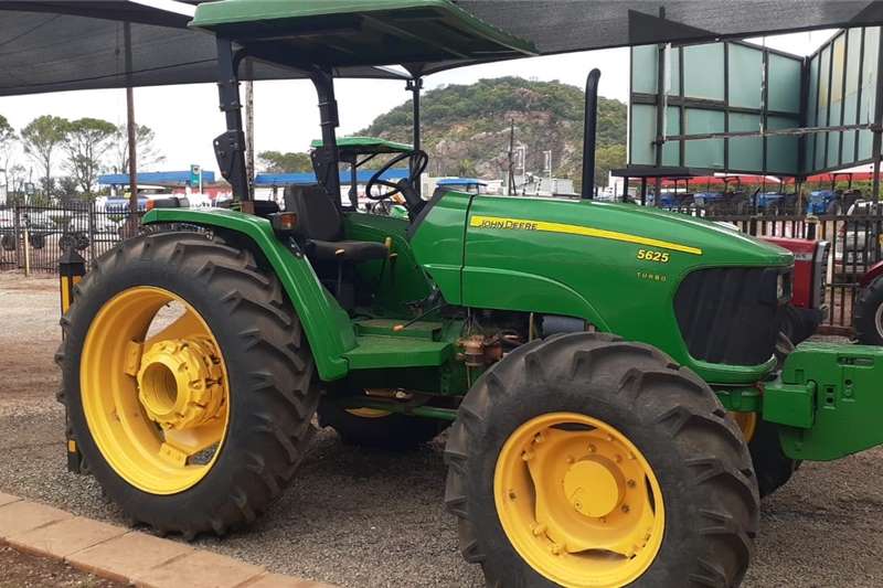 Tractors 4WD tractors John Deere 5625 4x4 for sale by Private Seller | AgriMag Marketplace