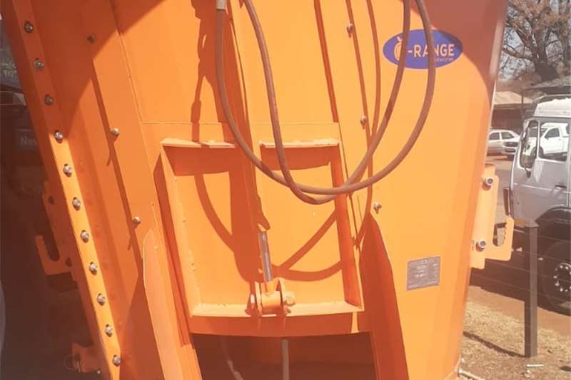 Other 2 Cube Feed Mixer / Voer Menger New for sale by Private Seller | AgriMag Marketplace