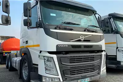 Personnel carrier trucks Get This 2016 - Volvo FM 400 Tag Axle 2016