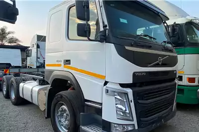 Personnel carrier trucks Get This Volvo FM 400 Tag Axle Car Carrier 2016