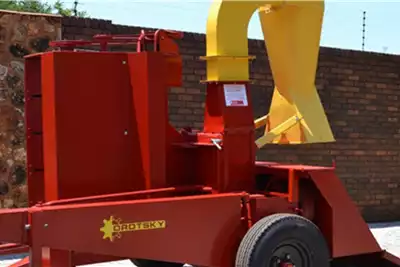 Haymaking and Silage FORAGE HARVESTER SHM24