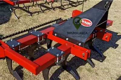 Planting and Seeding Equipment Chisel Plough 9 Tines with roller, 50-60hp