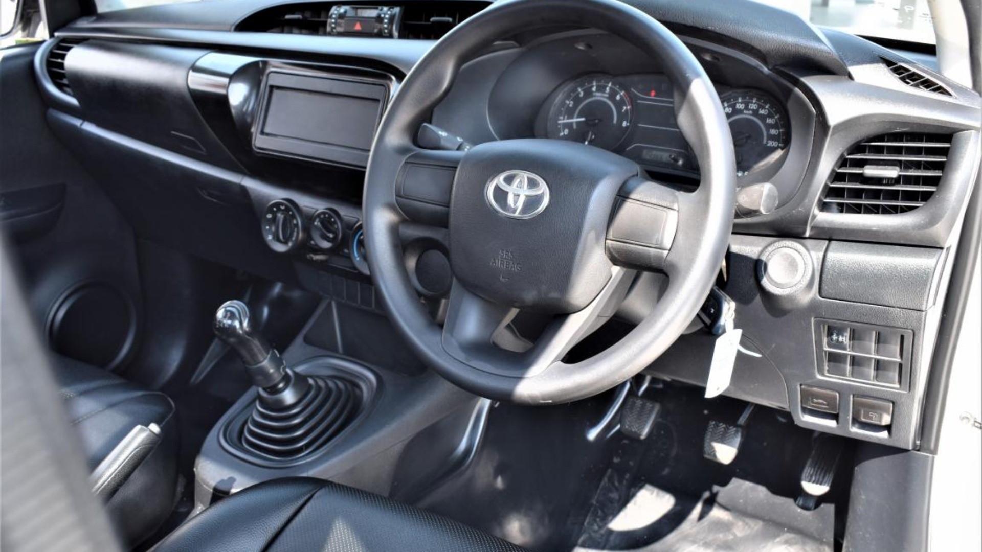 Toyota LDVs & panel vans Hilux 2.0 VVTi S Single Cab 2017 for sale by Pristine Motors Trucks | Truck & Trailer Marketplaces