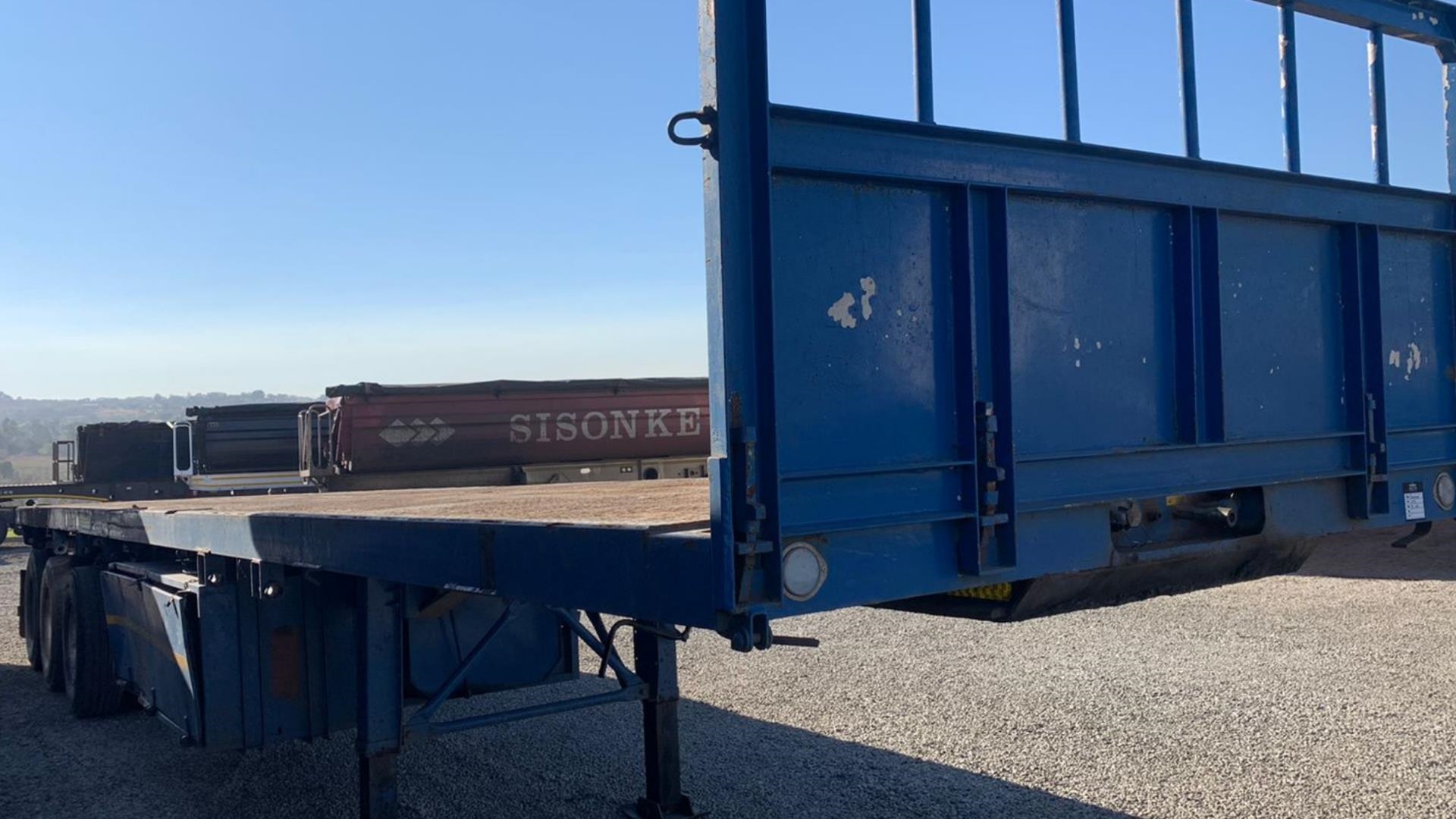 Paramount Trailers 2015 Paramount Tri Axle Trailer 2015 for sale by Truck and Plant Connection | Truck & Trailer Marketplaces