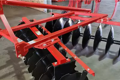 Tillage Equipment New 18 disc offset mounted disc harrows
