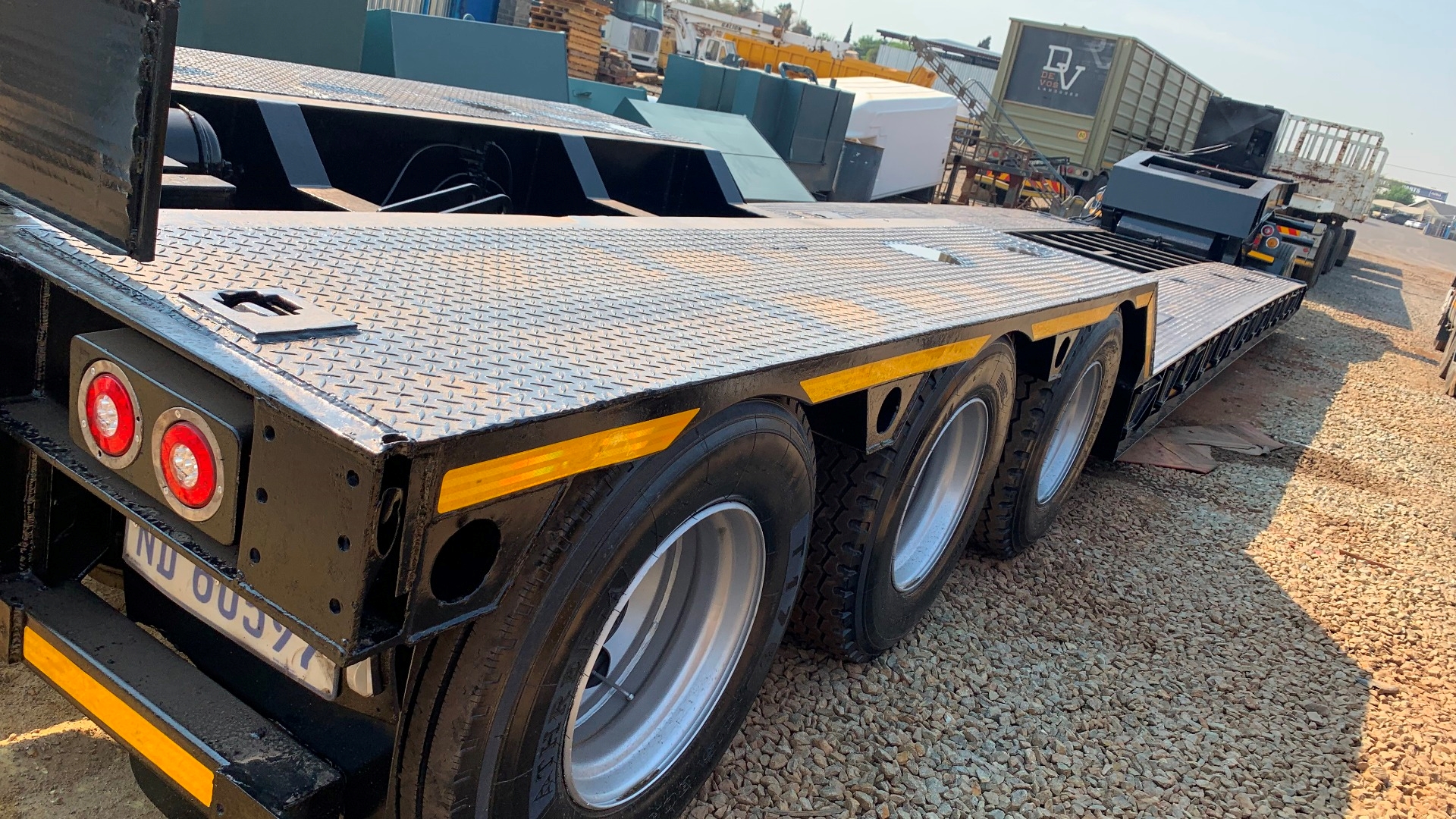 Martin Trailers Stepdeck TRI AXLE LOWBED 2006 for sale by Pomona Road Truck Sales | Truck & Trailer Marketplaces