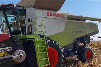 Harvesting Equipment Claas Lexion 760 2018