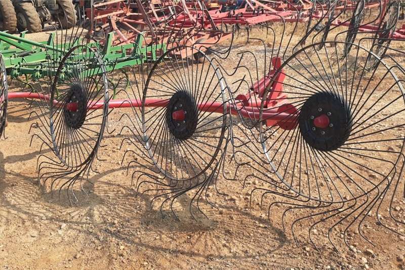 Haymaking and silage Rakes 4 Tol Hark for sale by Private Seller | AgriMag Marketplace