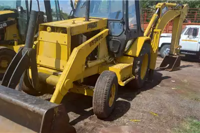 TLBs CAT 428 B TLB 2 X 4  GOOD  CONDITION   6185 HOURS