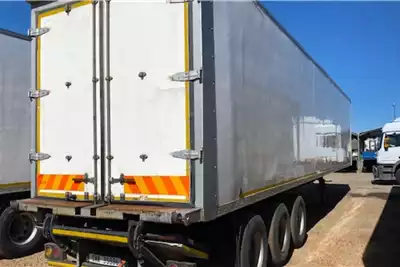 Henred Trailers Close volume body Tri Axle Closed Volume Body Trailer 2010 for sale by Atlas Truck Centre Pty Ltd | AgriMag Marketplace