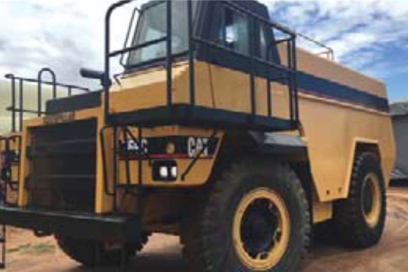 Caterpillar Water tankers CAT 769   28 000L Water Bowser for sale by RPM Commercial cc | Truck & Trailer Marketplaces