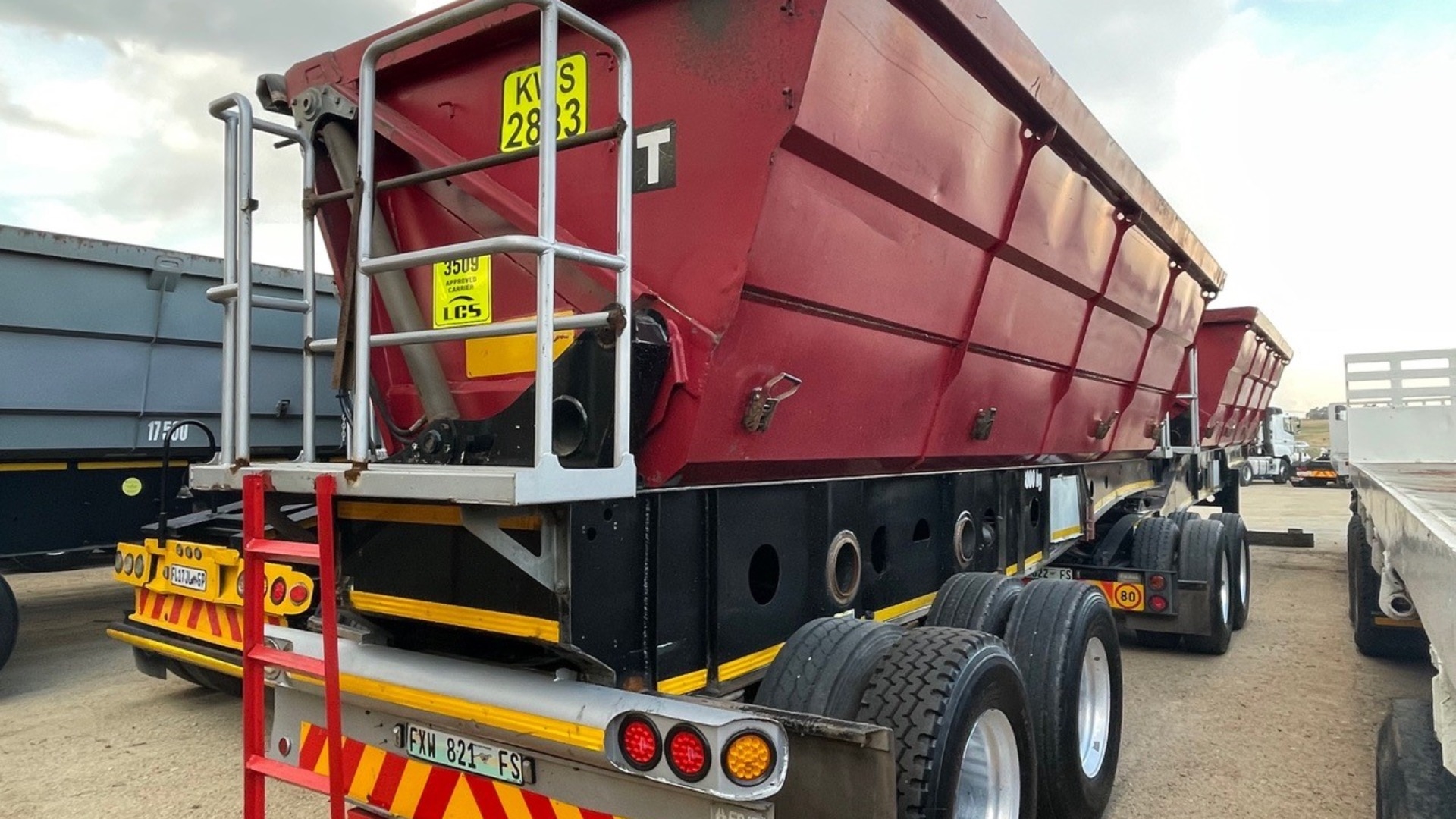Afrit Trailers Side tipper Afrit Side Tipper Interlink 45 Cube 2015 for sale by Truck World | Truck & Trailer Marketplaces