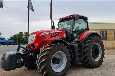 Tractors X8.680