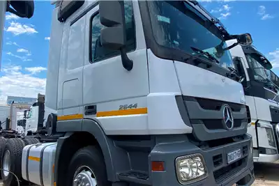 Truck Tractors Buy Now On Month end Specials, 2644 Mercedes Benz  2015