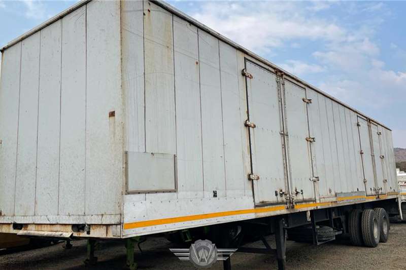 Other Trailers 13m Tandem Axle Flat Floor Closed Body Trailer 1997