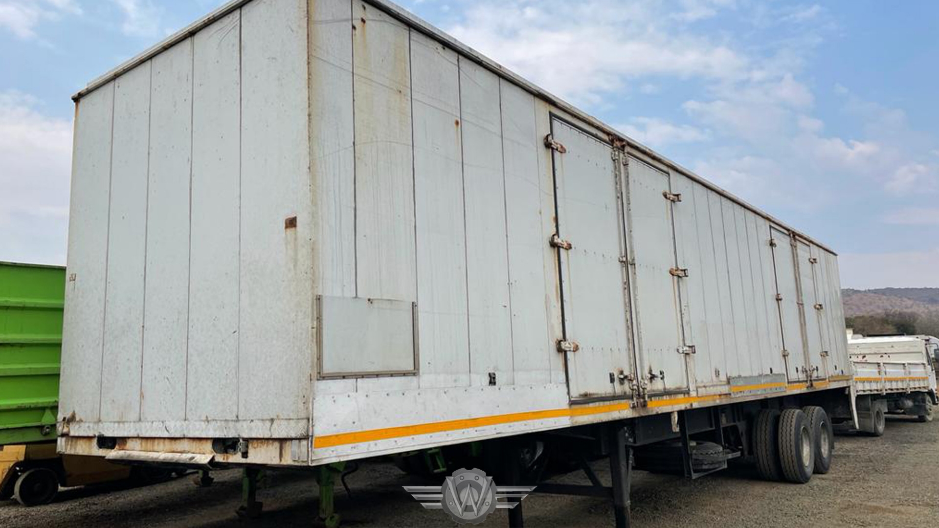 Other Trailers 13m Tandem Axle Flat Floor Closed Body Trailer 1997 for sale by Wolff Autohaus | Truck & Trailer Marketplaces