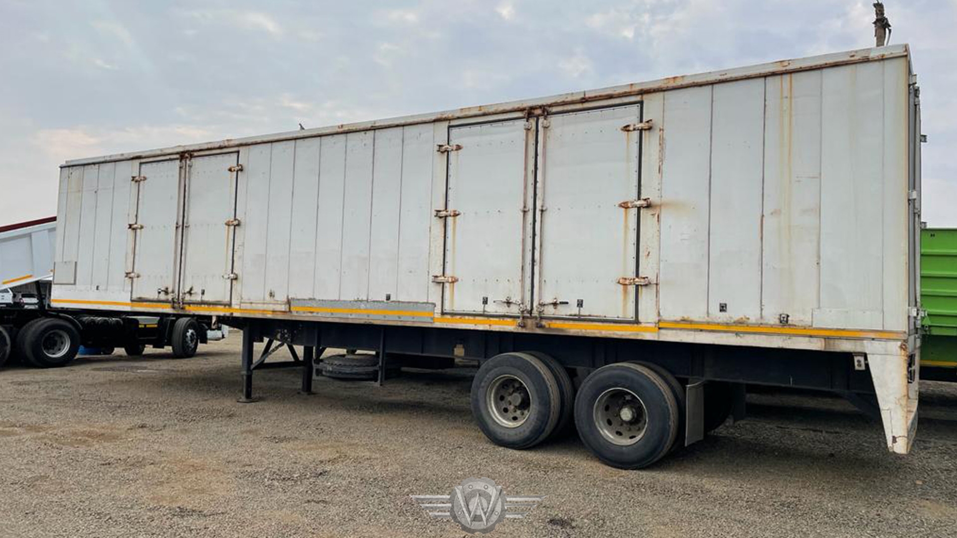 Other Trailers 13m Tandem Axle Flat Floor Closed Body Trailer 1997 for sale by Wolff Autohaus | Truck & Trailer Marketplaces