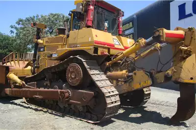 Caterpillar Dozers D9T 2010 for sale by Dura Equipment Sales | Truck & Trailer Marketplace