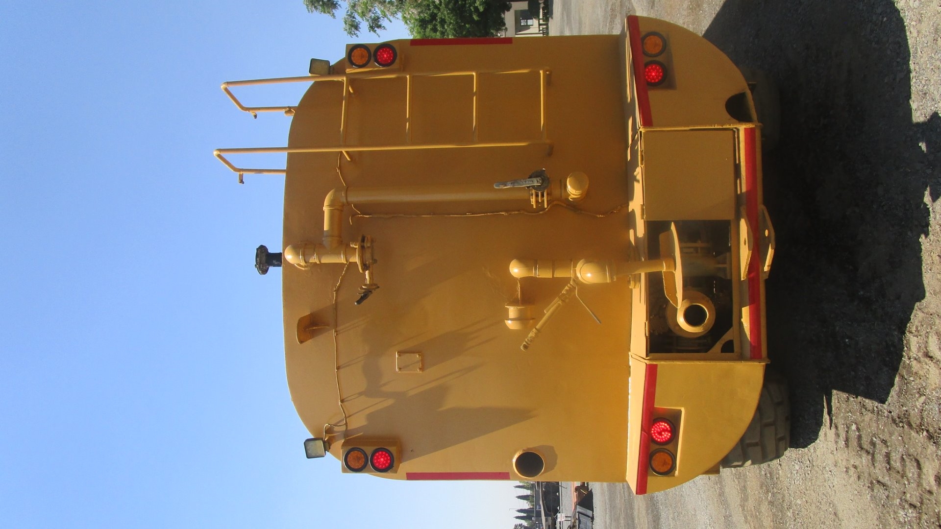 Bell Water tankers B20D 2016 for sale by Dura Equipment Sales | Truck & Trailer Marketplaces