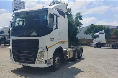 Truck Tractors Volvo FH440 2018
