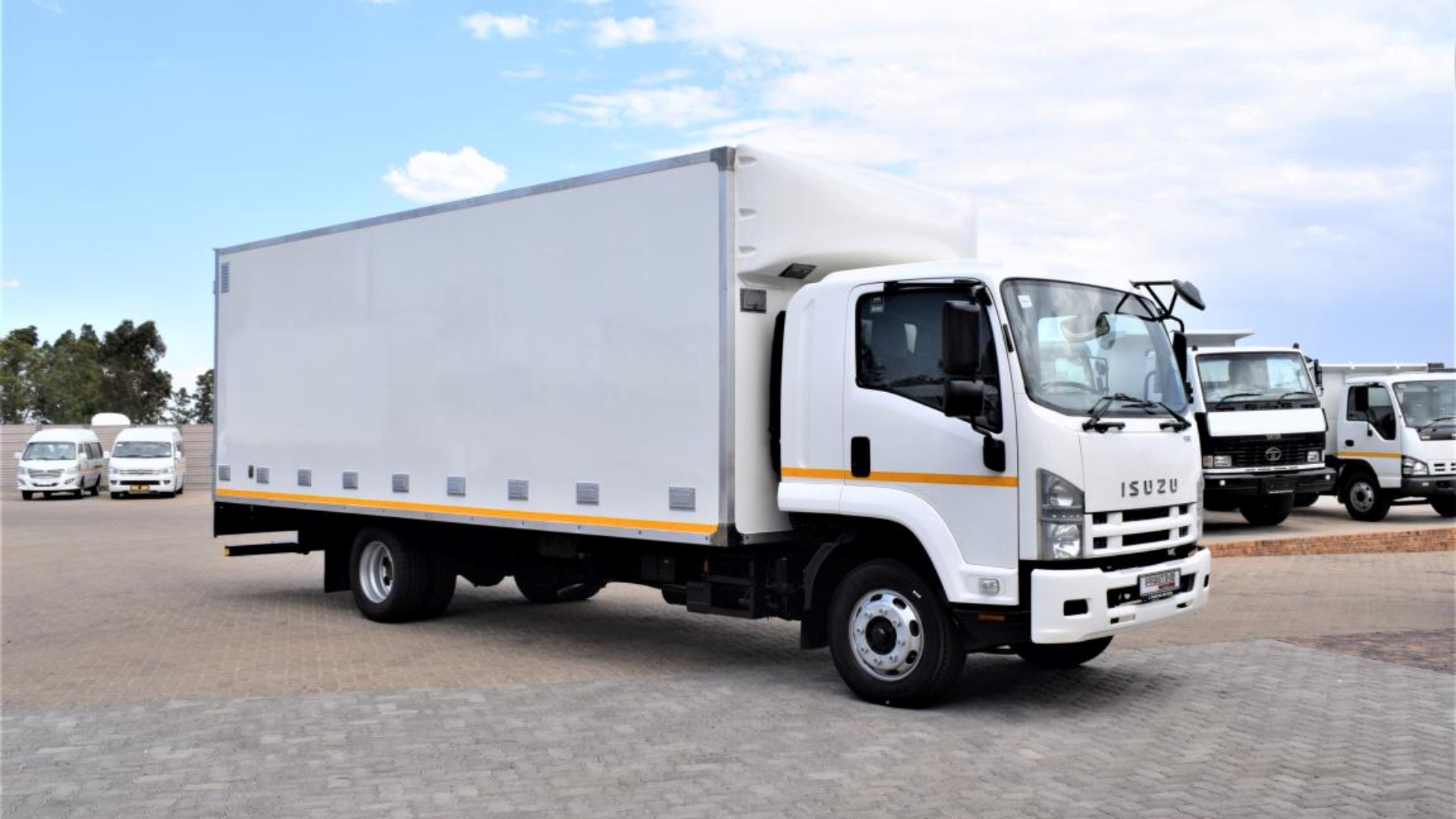 Isuzu Truck F Series FSR 800 Auto Isolated Body 2015 for sale by Pristine Motors Trucks | Truck & Trailer Marketplaces