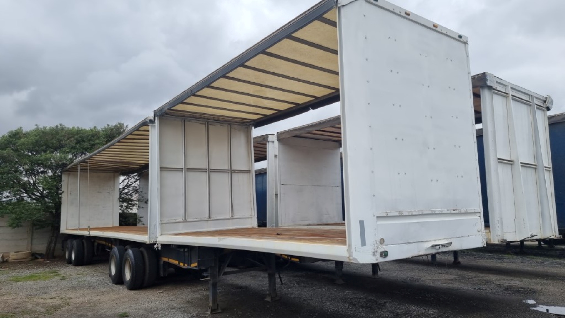 SA Truck Bodies Trailers Superlink Tautliner 2010 for sale by Global Trust Industries | Truck & Trailer Marketplaces