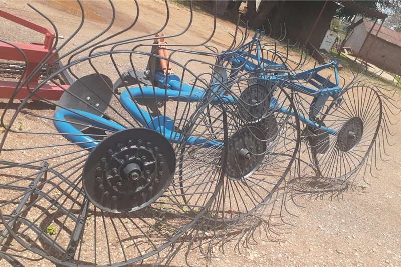 Haymaking and silage Rakes 4 Tol Hark for sale by Private Seller | AgriMag Marketplace
