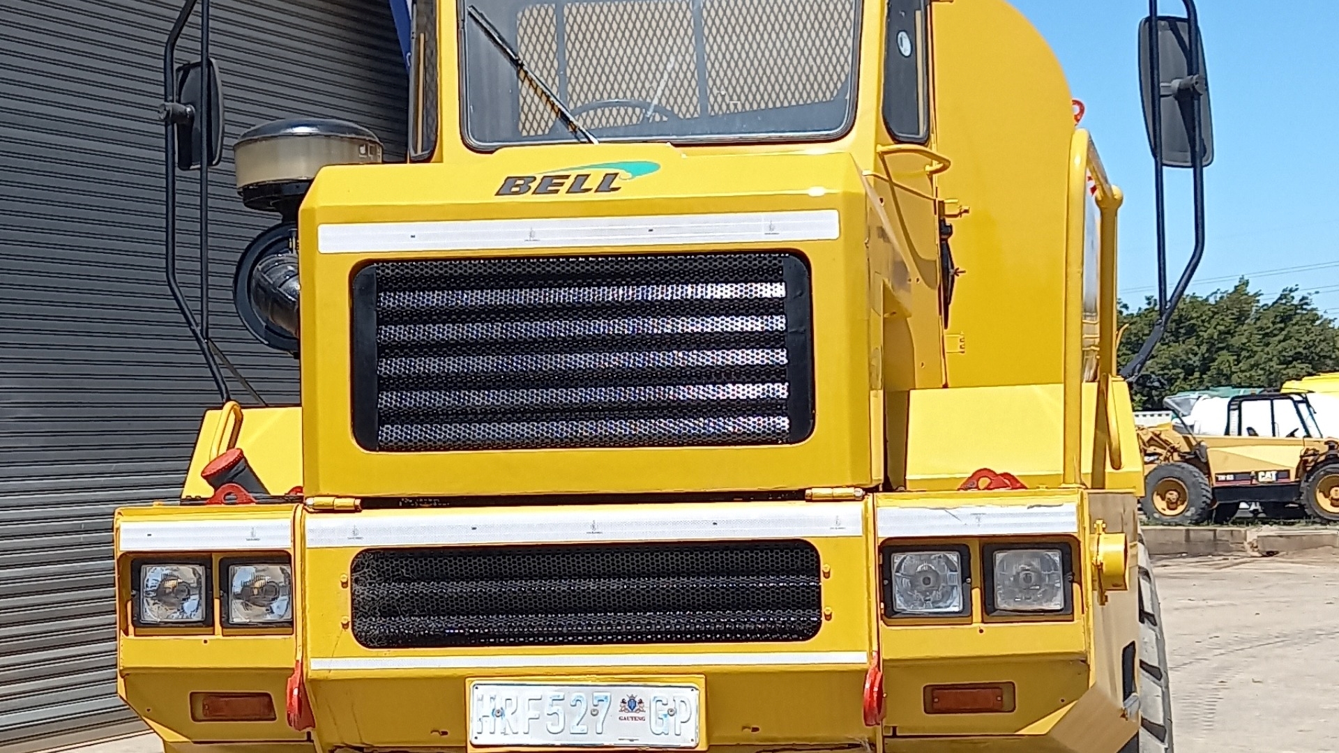 Bell Water tankers B20B 1999 for sale by Dura Equipment Sales | Truck & Trailer Marketplace