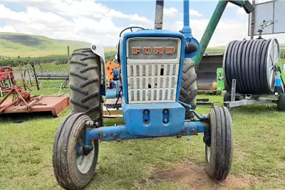 Tractors Ford 5000 Tractor