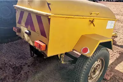 Custom Trailers single axle closed trailer yellow for sale by Sino Plant | AgriMag Marketplace