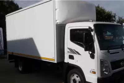 Box Trucks EX8 2021