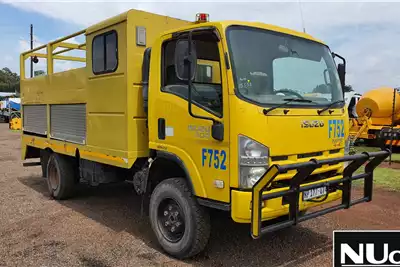 Fire Trucks ISUZU NPS 300 4X4 FIRE ENGINE TRUCK WITH CREW CAB