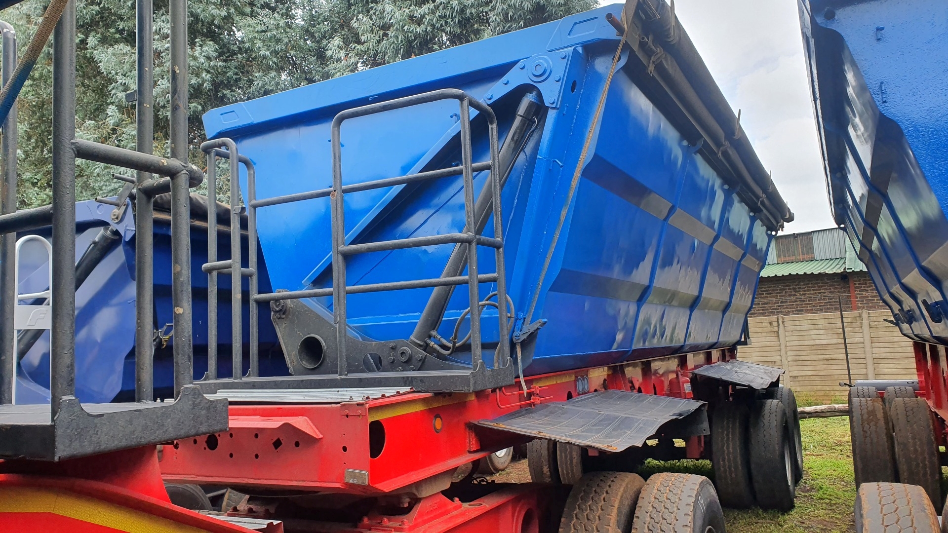 Afrit Trailers 45 cube interlink side tipper 2107 for sale by Platinum Truck Centre | Truck & Trailer Marketplaces