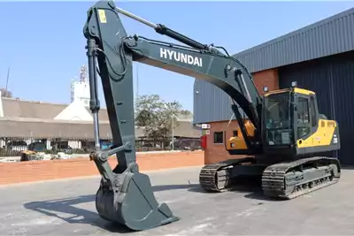 Excavators Robex 210 Hydraulic Excavator 2021