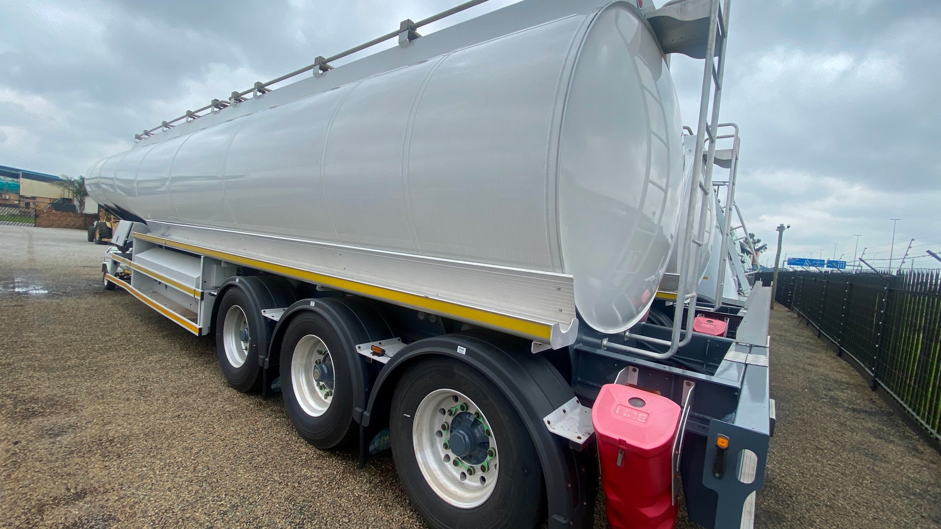 GRW Fuel tanker 2015   49 000 Litres GRW Diesel Tanker 2015 for sale by Manmar Truck And Trailer | Truck & Trailer Marketplaces