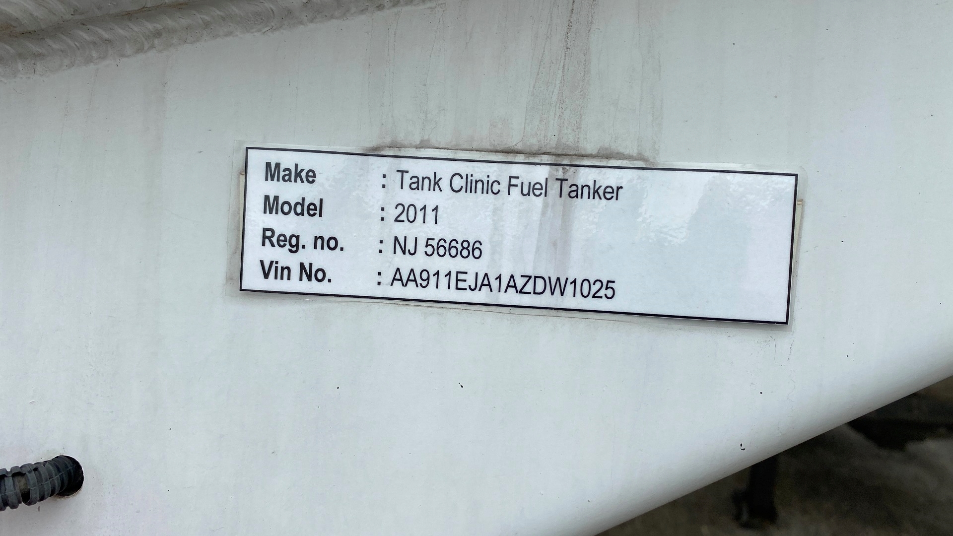 Tank Clinic Fuel tanker 2011   Tank Clinic 47 000 Litres Fuel Tanker 2011 for sale by Manmar Truck And Trailer | Truck & Trailer Marketplaces