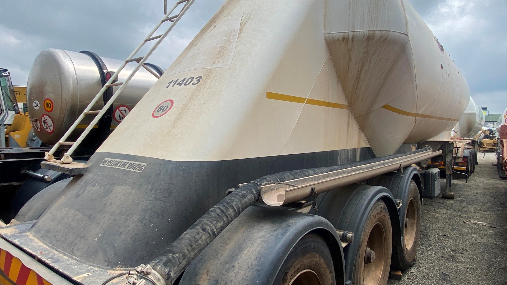 GRW Trailers TEE PNEUMATIC CEMENT TANKER. 2007 for sale by Manmar Truck And Trailer | Truck & Trailer Marketplaces